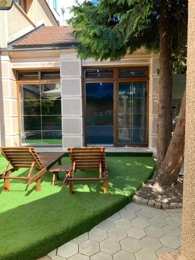 Relax And Pool Guest house *